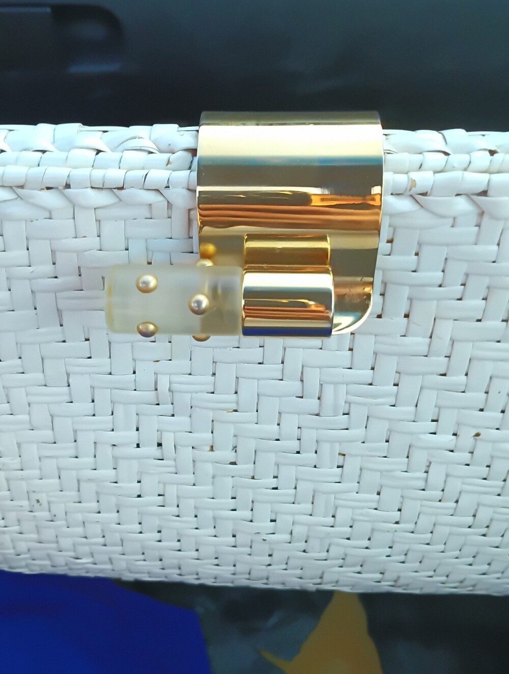 Woven Rodo Italy White Shoulder Bag with Gold-Tone Clasp(100%Authentic,Rare) - Picture 4 of 14